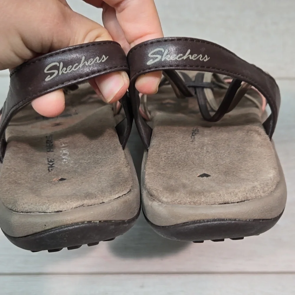 Skechers Womens Memory Foam Reggae Strappy Sandals Slide Flats shoes sz 7